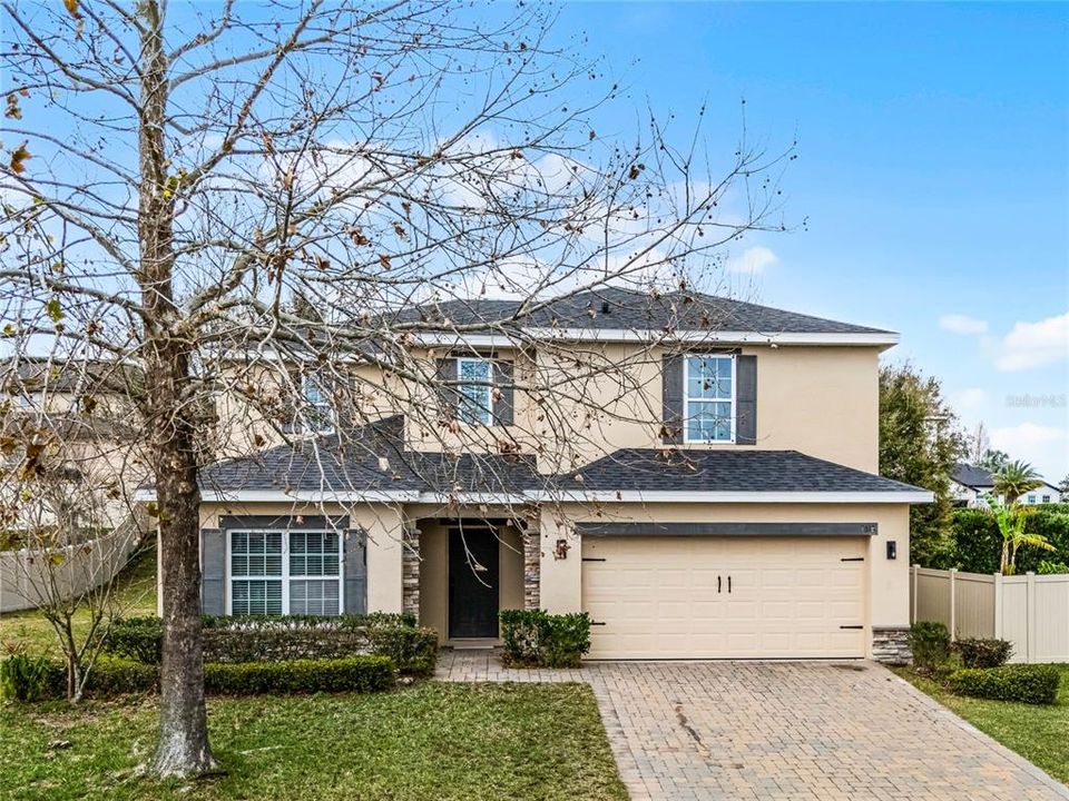 Active With Contract: $450,000 (5 beds, 3 baths, 2592 Square Feet)