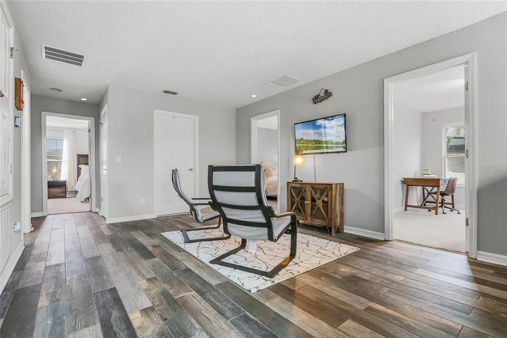 Active With Contract: $450,000 (5 beds, 3 baths, 2592 Square Feet)