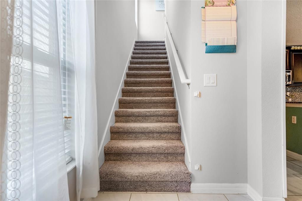 Active With Contract: $450,000 (5 beds, 3 baths, 2592 Square Feet)