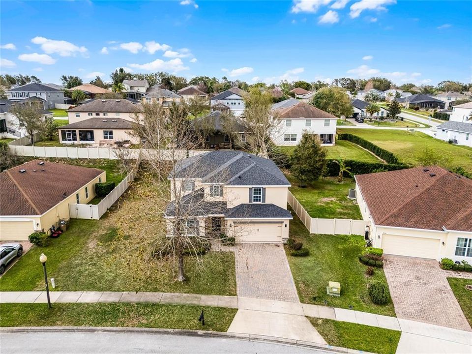 Active With Contract: $450,000 (5 beds, 3 baths, 2592 Square Feet)