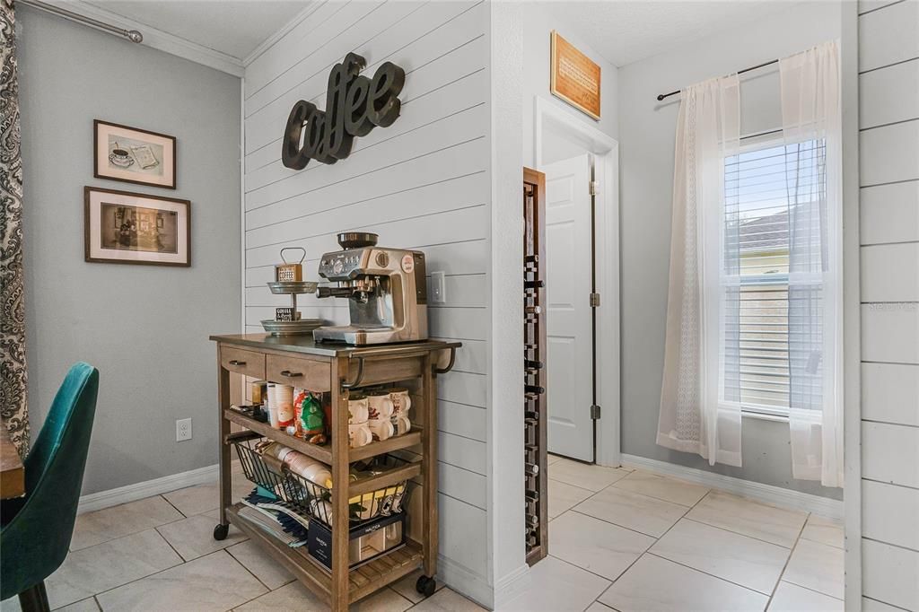 Active With Contract: $450,000 (5 beds, 3 baths, 2592 Square Feet)