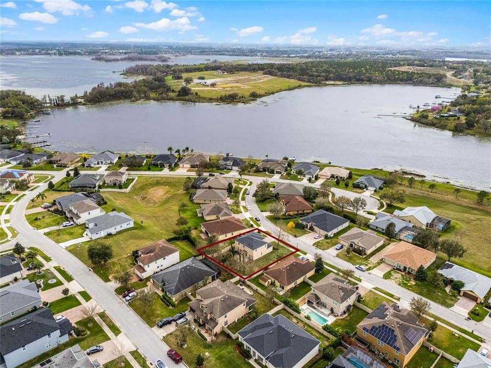 Active With Contract: $450,000 (5 beds, 3 baths, 2592 Square Feet)