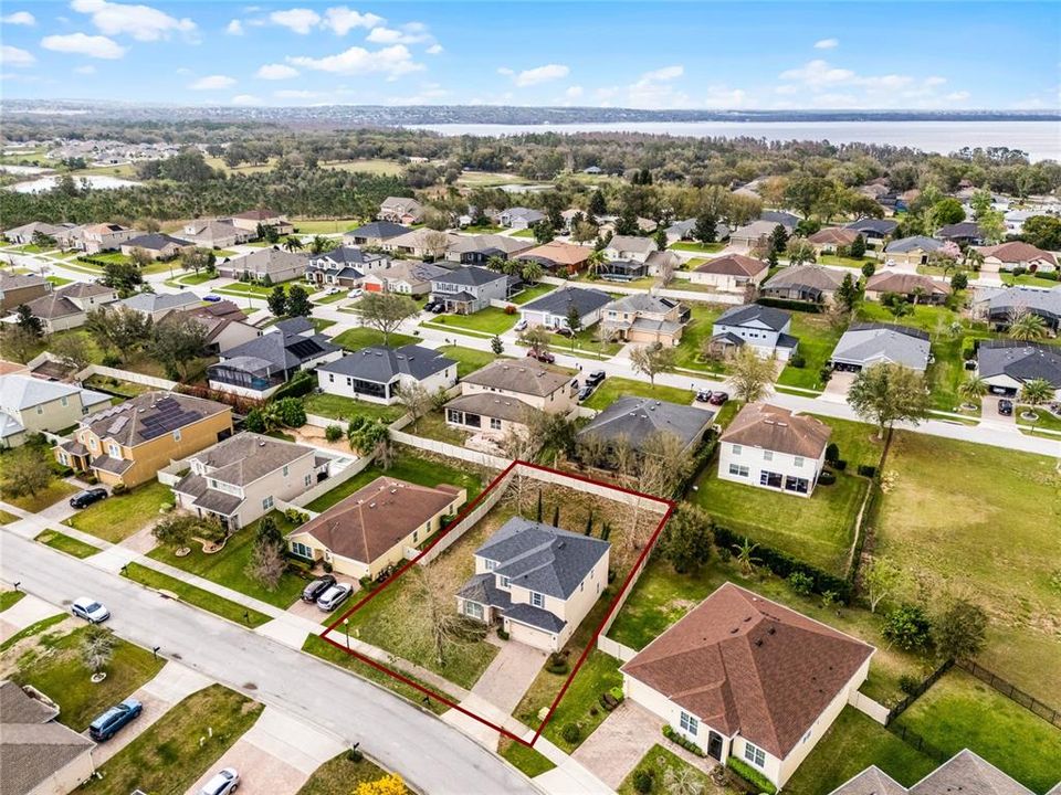 Active With Contract: $450,000 (5 beds, 3 baths, 2592 Square Feet)