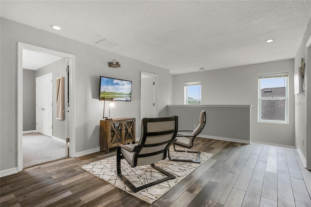 Active With Contract: $450,000 (5 beds, 3 baths, 2592 Square Feet)