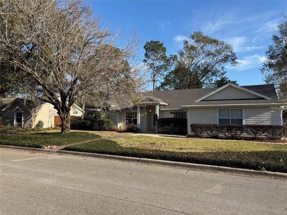 Recently Sold: $409,000 (4 beds, 2 baths, 2038 Square Feet)