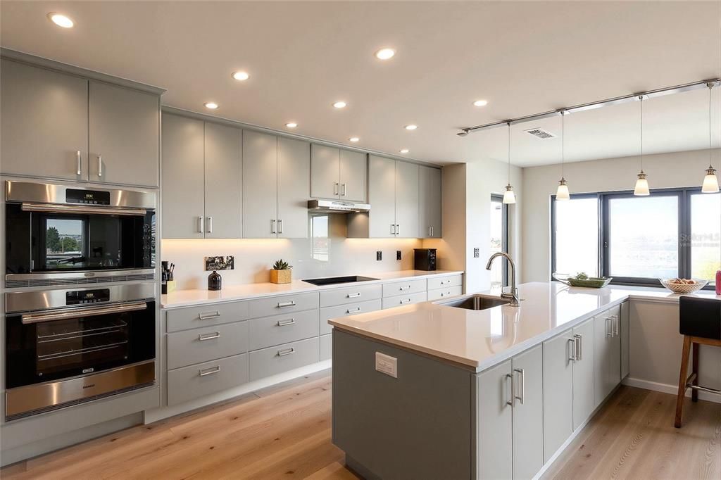 For Sale: $4,495,000 (3 beds, 3 baths, 4276 Square Feet)