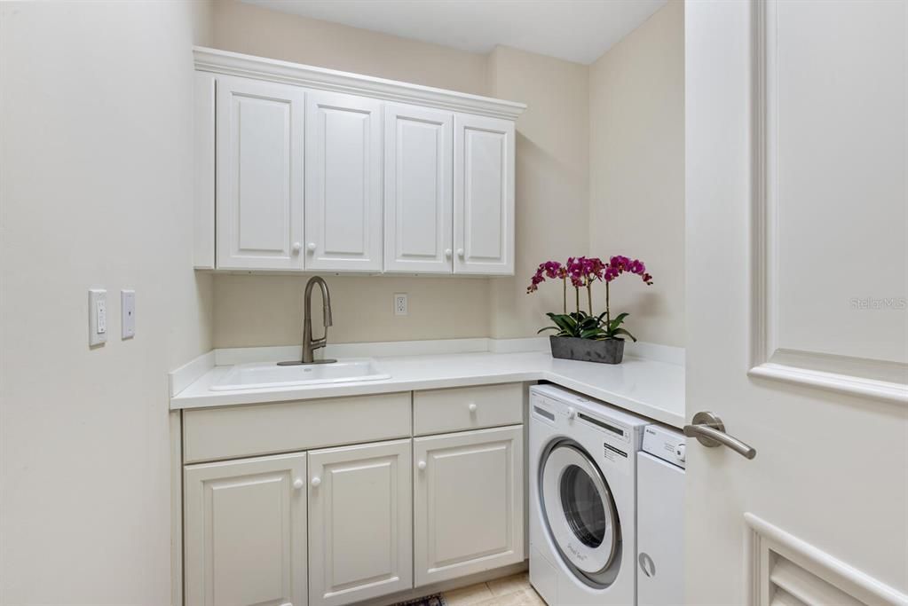 For Sale: $4,495,000 (3 beds, 3 baths, 4276 Square Feet)