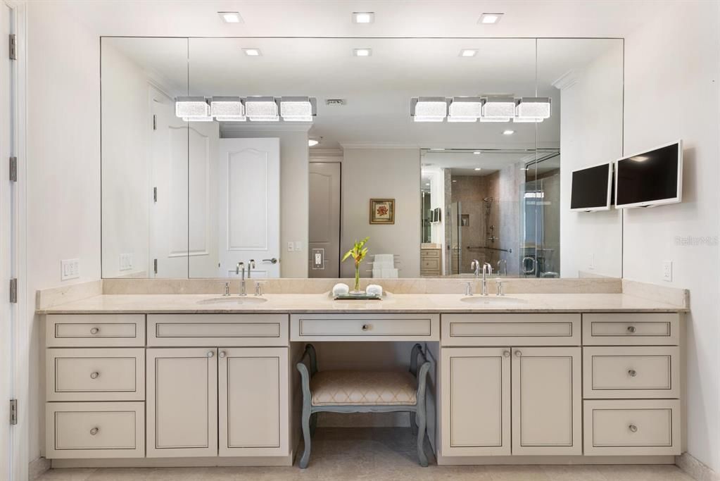 For Sale: $4,495,000 (3 beds, 3 baths, 4276 Square Feet)