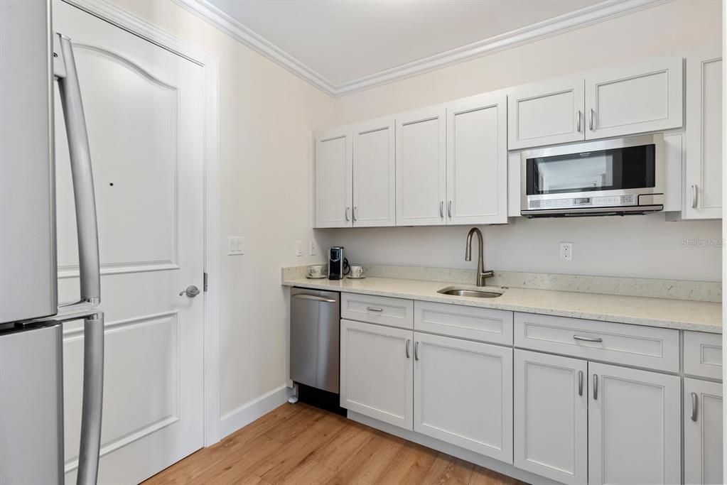 For Sale: $4,495,000 (3 beds, 3 baths, 4276 Square Feet)