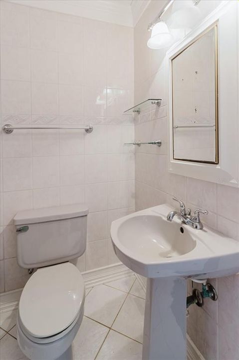 Под контрактом: $1,199,000 (3 спален, 5 ванн, 3772 Квадратных фут)