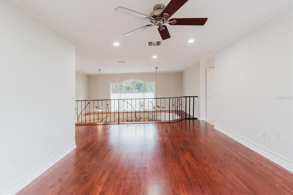 Под контрактом: $1,199,000 (3 спален, 5 ванн, 3772 Квадратных фут)