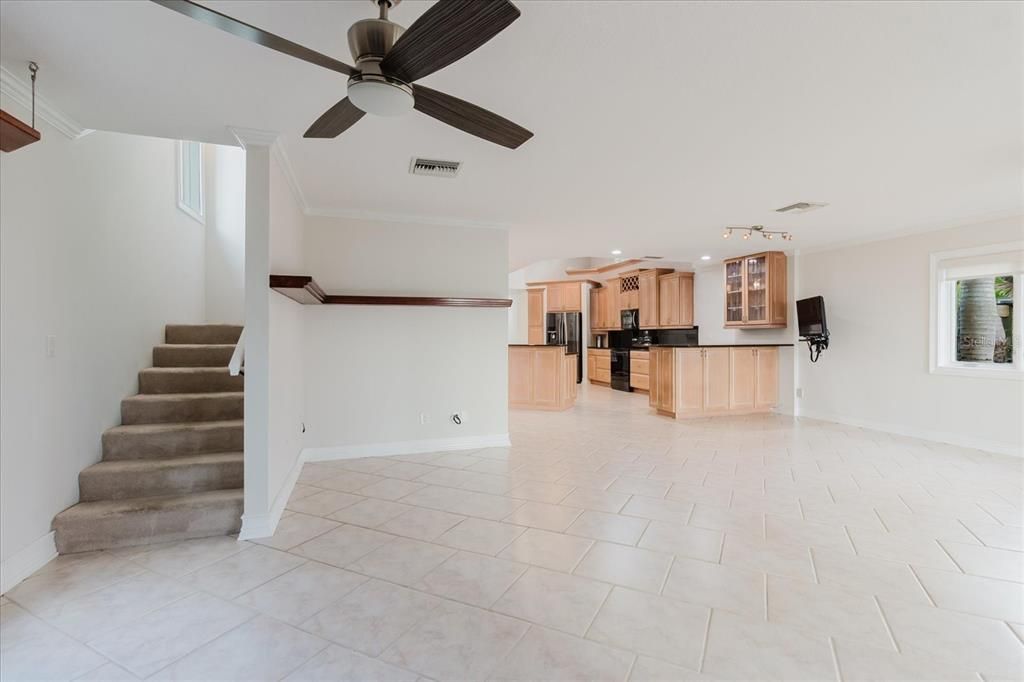 Под контрактом: $1,199,000 (3 спален, 5 ванн, 3772 Квадратных фут)