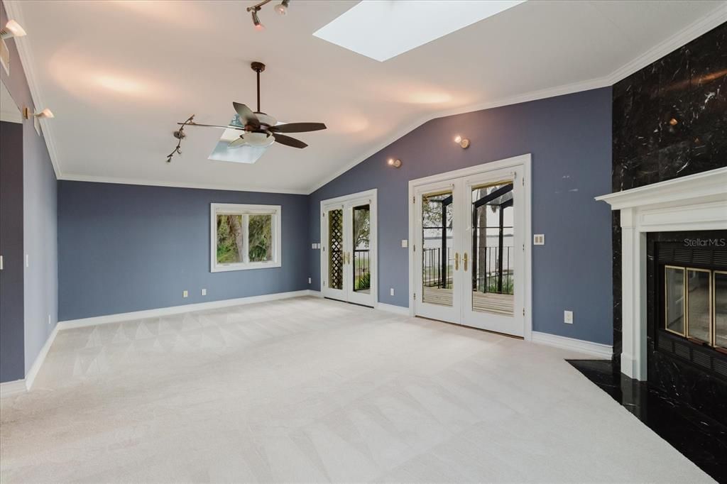 Под контрактом: $1,199,000 (3 спален, 5 ванн, 3772 Квадратных фут)