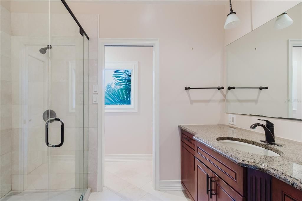 Под контрактом: $1,199,000 (3 спален, 5 ванн, 3772 Квадратных фут)