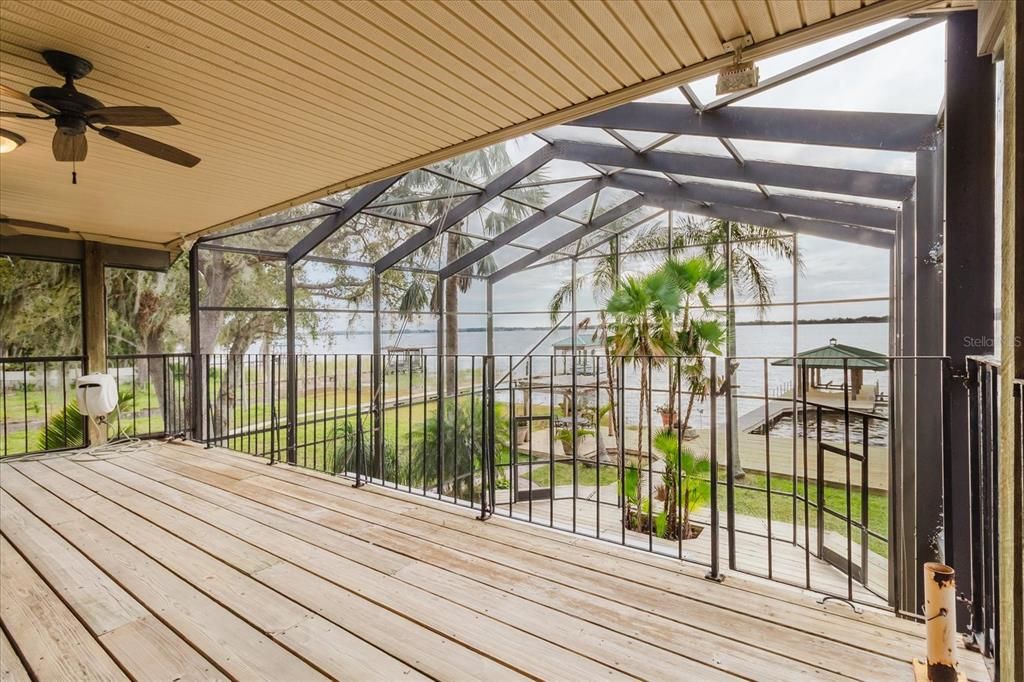 Под контрактом: $1,199,000 (3 спален, 5 ванн, 3772 Квадратных фут)