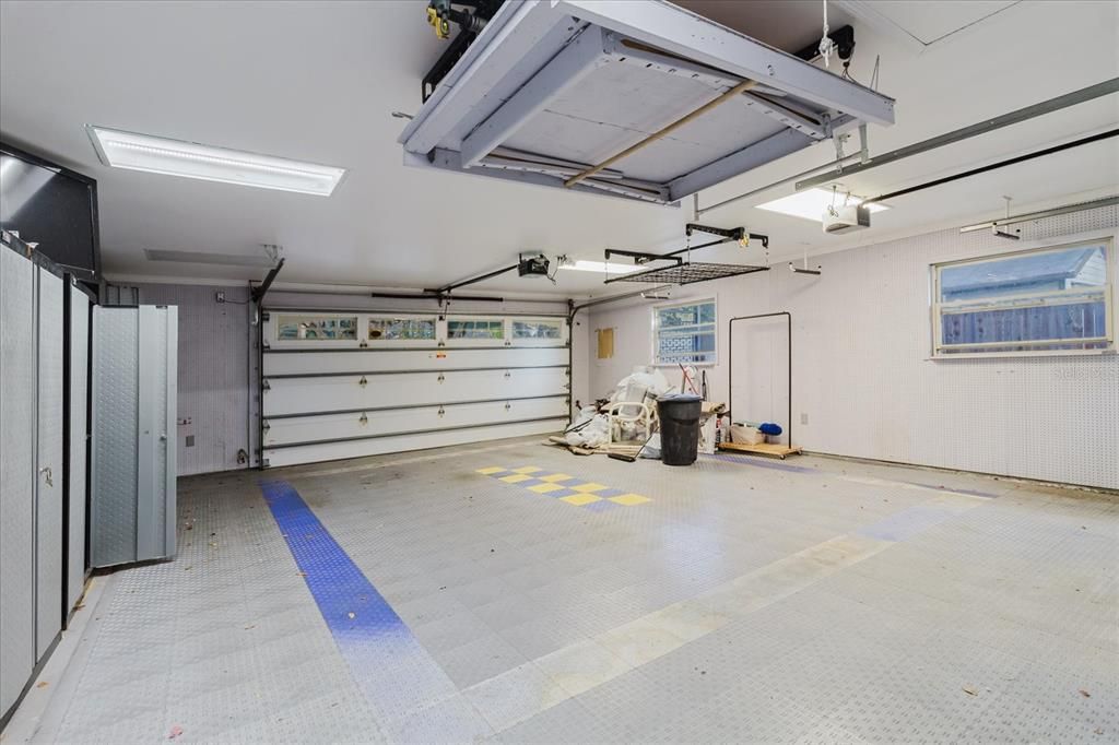 Под контрактом: $1,199,000 (3 спален, 5 ванн, 3772 Квадратных фут)