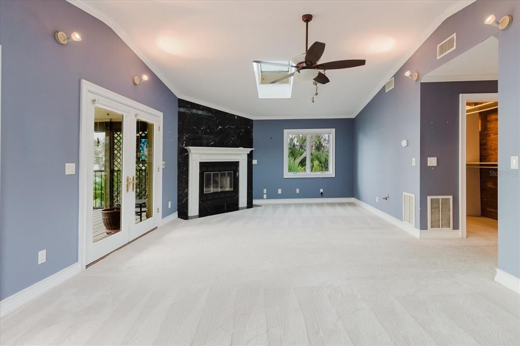 Под контрактом: $1,199,000 (3 спален, 5 ванн, 3772 Квадратных фут)