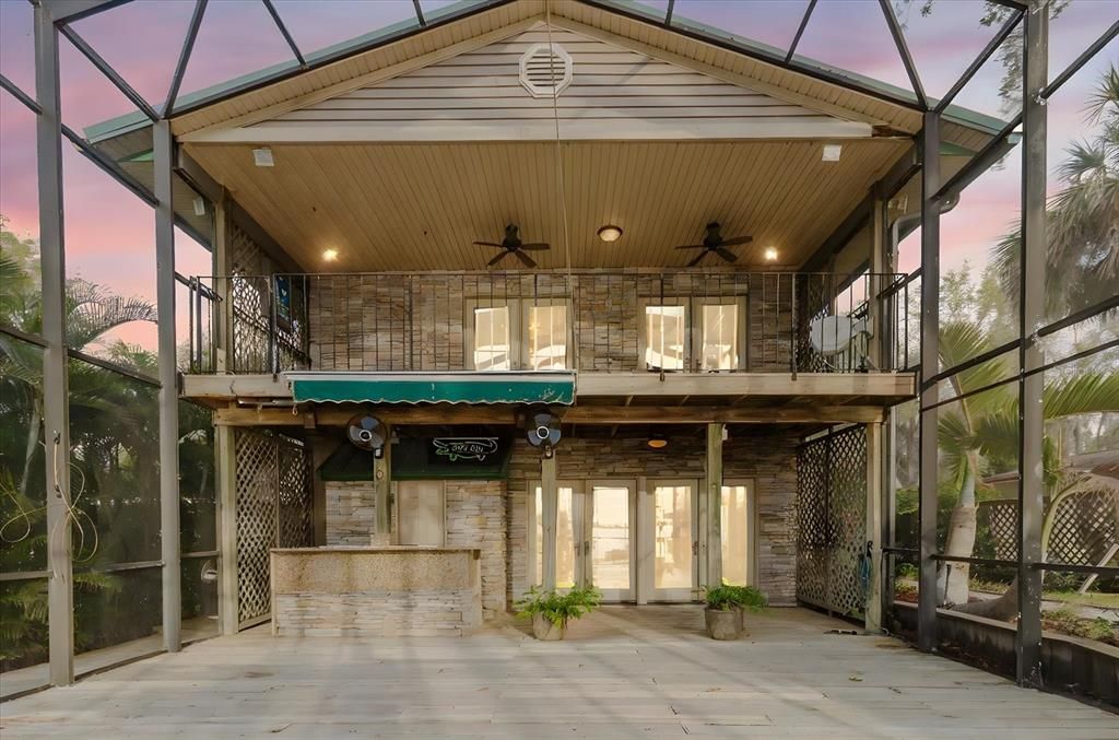 Под контрактом: $1,199,000 (3 спален, 5 ванн, 3772 Квадратных фут)