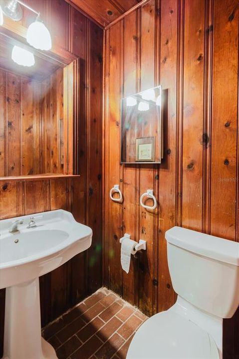 Под контрактом: $1,199,000 (3 спален, 5 ванн, 3772 Квадратных фут)