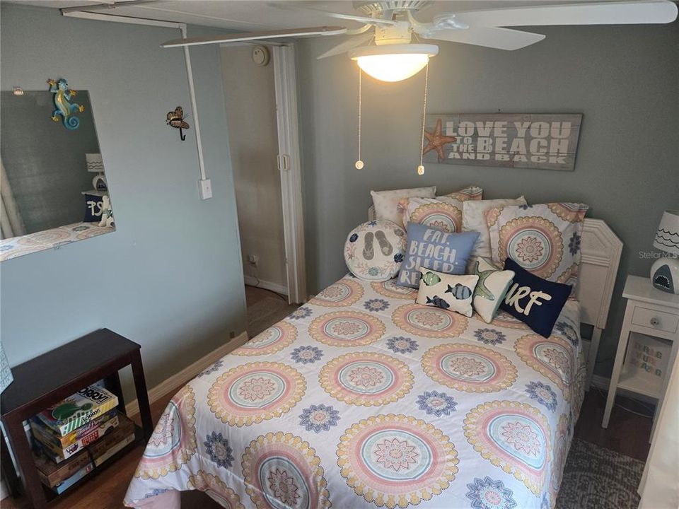 For Sale: $110,000 (2 beds, 1 baths, 888 Square Feet)