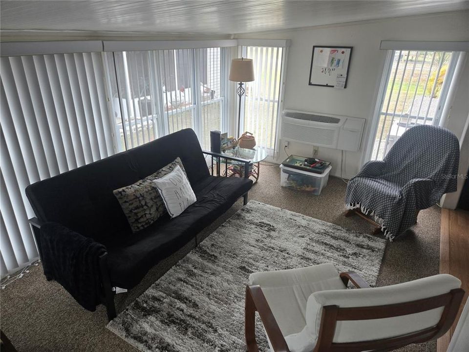 For Sale: $110,000 (2 beds, 1 baths, 888 Square Feet)