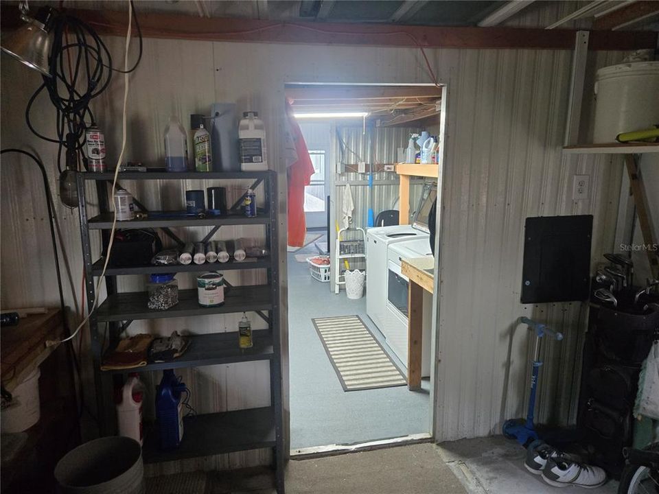 For Sale: $110,000 (2 beds, 1 baths, 888 Square Feet)