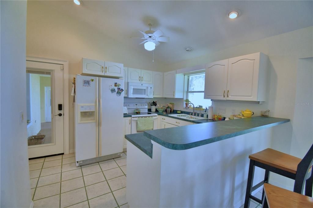 For Sale: $497,000 (3 beds, 2 baths, 1431 Square Feet)