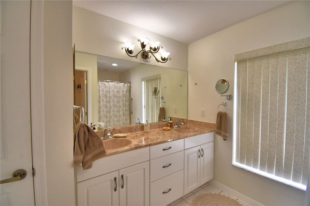 For Sale: $497,000 (3 beds, 2 baths, 1431 Square Feet)