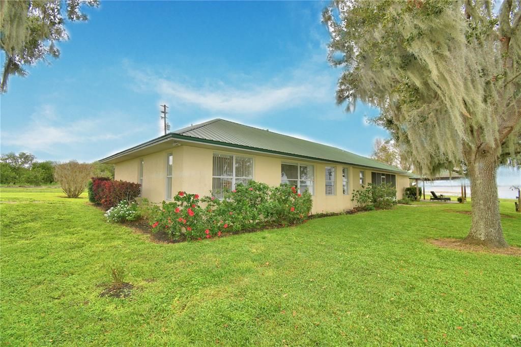 For Sale: $497,000 (3 beds, 2 baths, 1431 Square Feet)