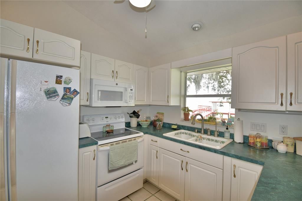 For Sale: $497,000 (3 beds, 2 baths, 1431 Square Feet)