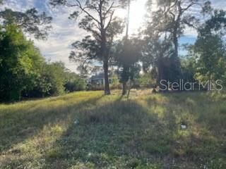 Vendido Recientemente: $16,000 (0.24 acres)