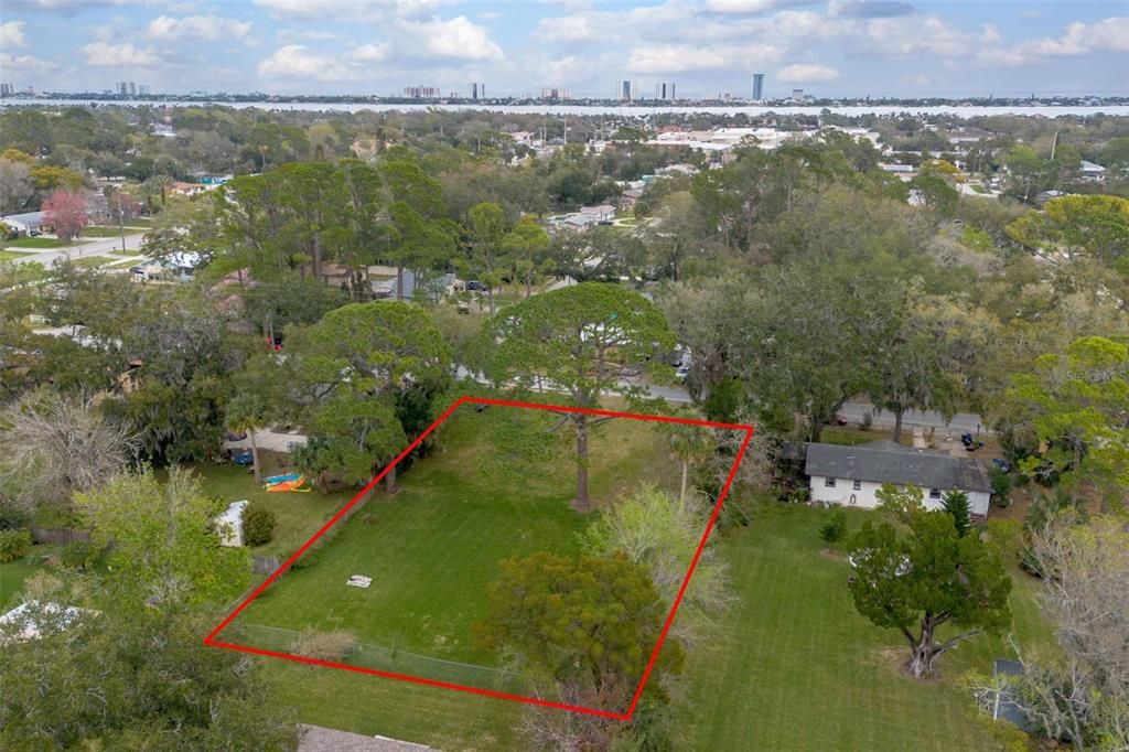 待售: $50,000 (0.43 acres)