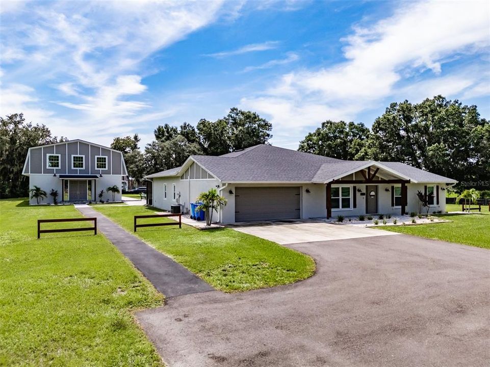 Recently Sold: $975,000 (5 beds, 4 baths, 3699 Square Feet)