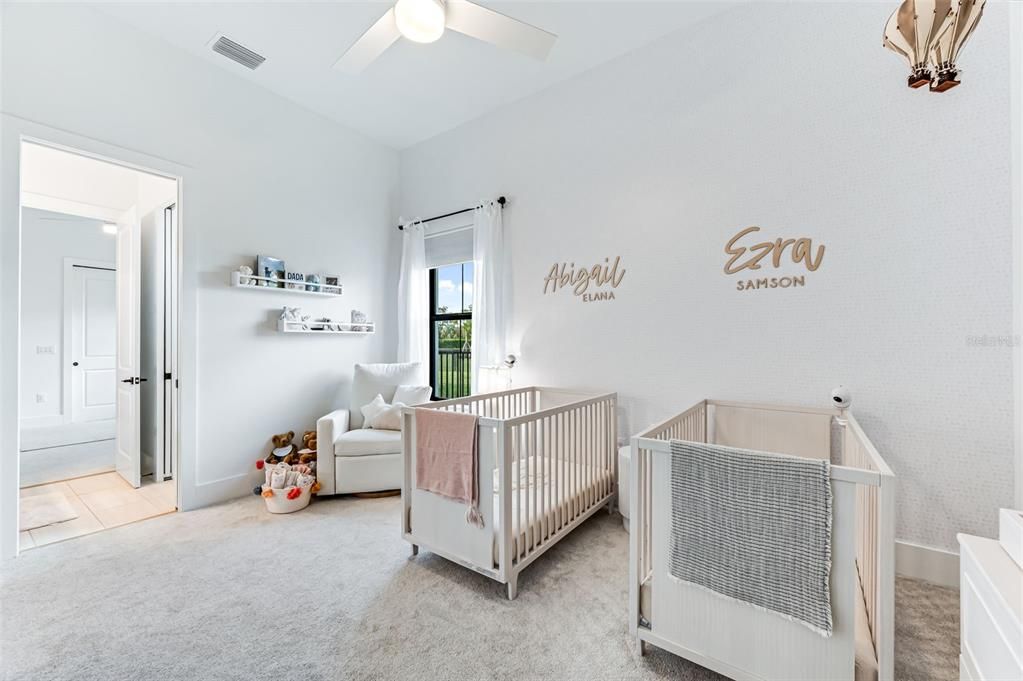 For Sale: $2,050,000 (5 beds, 4 baths, 4389 Square Feet)