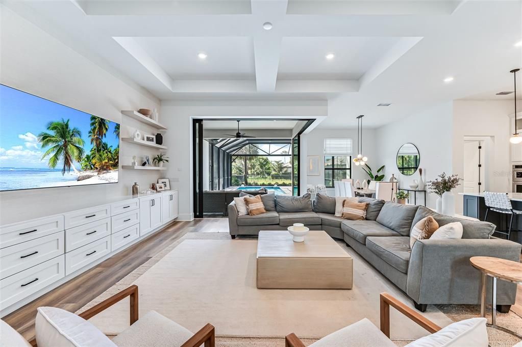 For Sale: $2,050,000 (5 beds, 4 baths, 4389 Square Feet)