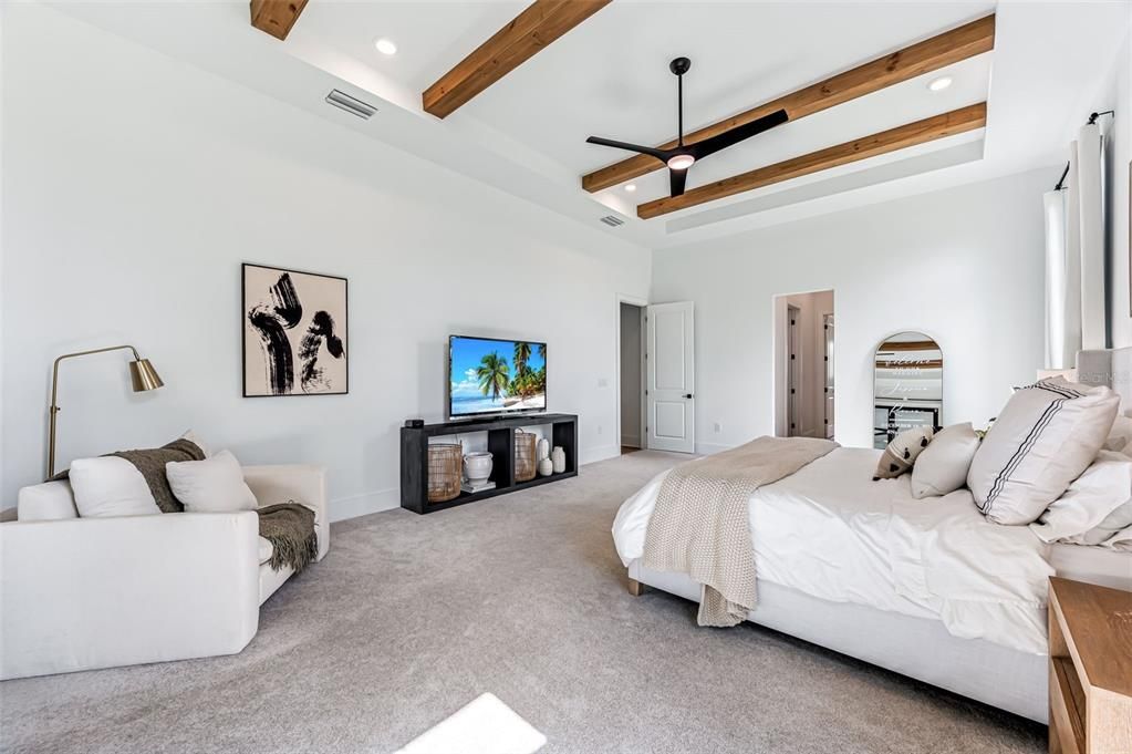 For Sale: $2,050,000 (5 beds, 4 baths, 4389 Square Feet)