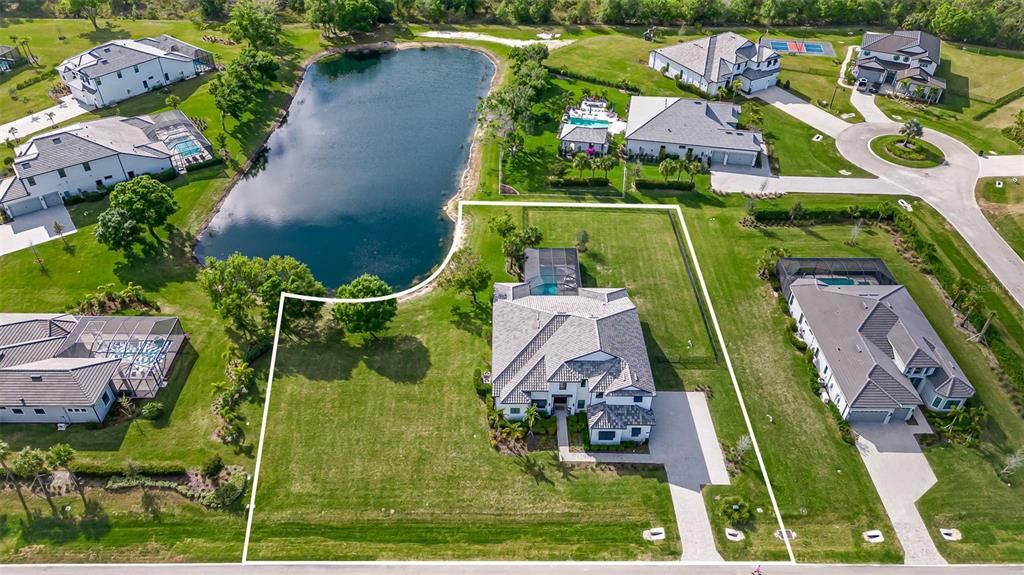 For Sale: $2,050,000 (5 beds, 4 baths, 4389 Square Feet)