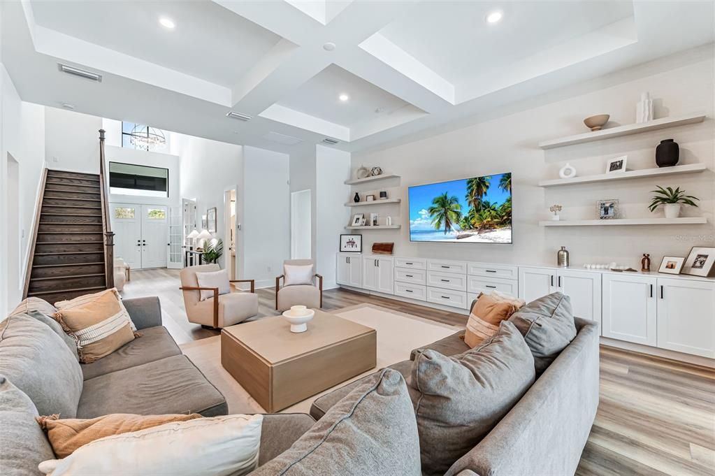 For Sale: $2,050,000 (5 beds, 4 baths, 4389 Square Feet)