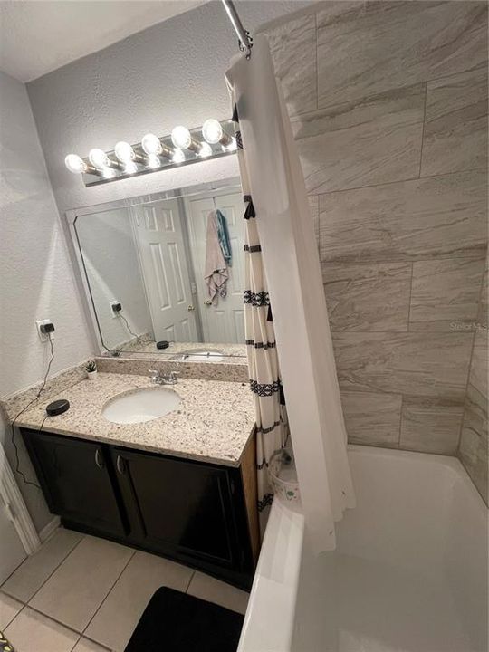 Activo con contrato: $184,999 (2 camas, 2 baños, 1105 Pies cuadrados)
