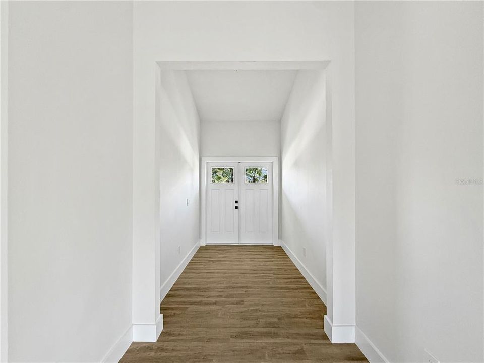 待售: $1,700,000 (4 贝兹, 2 浴室, 2389 平方英尺)