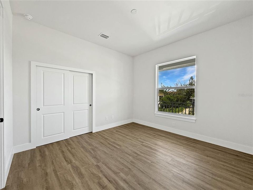 待售: $1,700,000 (4 贝兹, 2 浴室, 2389 平方英尺)