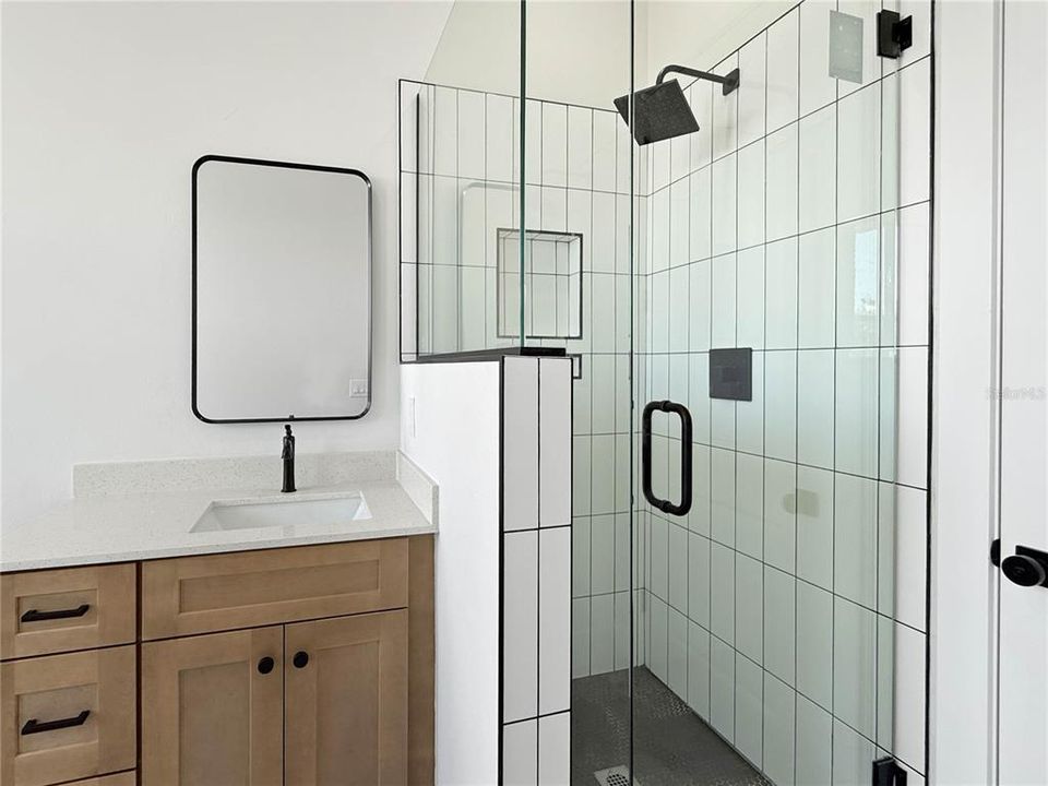 待售: $1,700,000 (4 贝兹, 2 浴室, 2389 平方英尺)