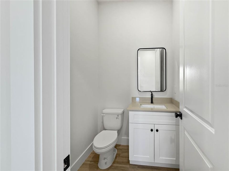 待售: $1,700,000 (4 贝兹, 2 浴室, 2389 平方英尺)