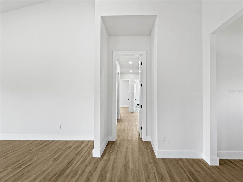 待售: $1,700,000 (4 贝兹, 2 浴室, 2389 平方英尺)