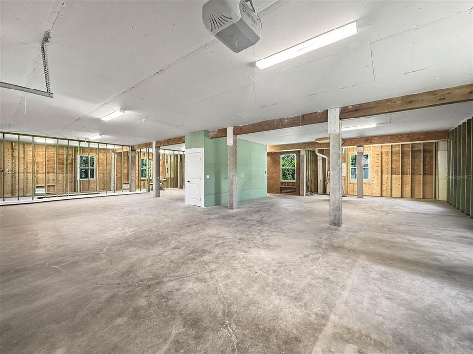 待售: $1,700,000 (4 贝兹, 2 浴室, 2389 平方英尺)