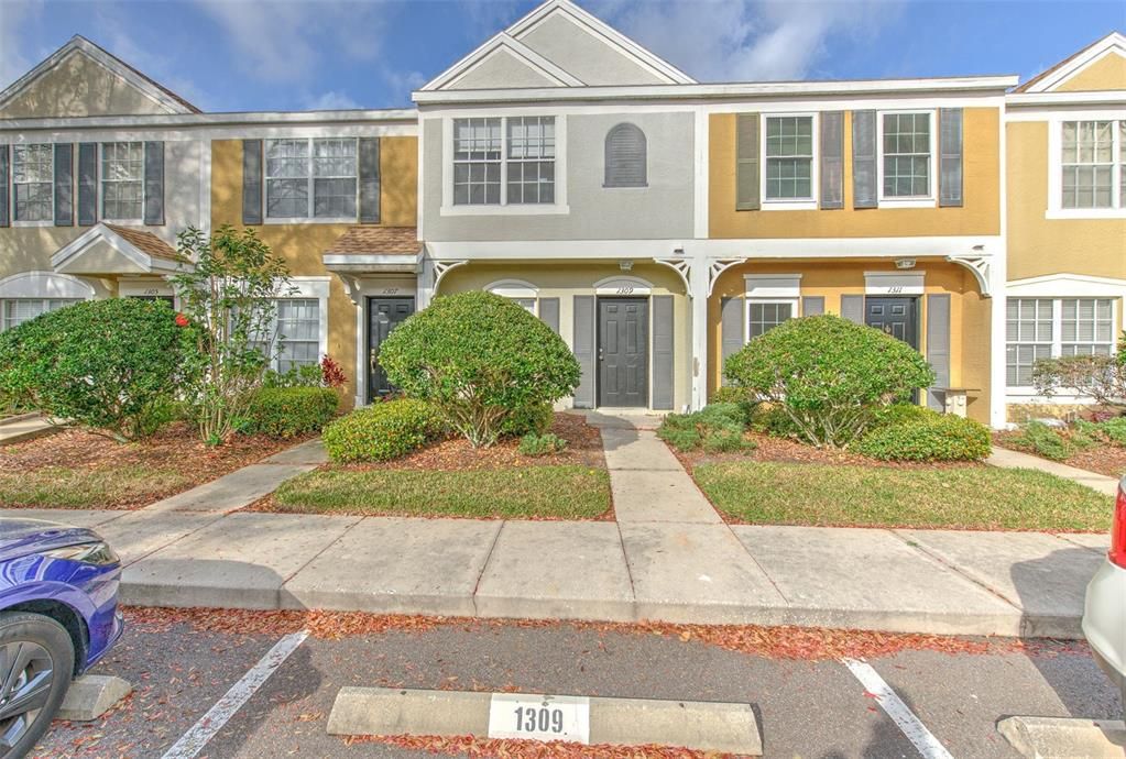 Recently Rented: $1,750 (2 beds, 2 baths, 1184 Square Feet)