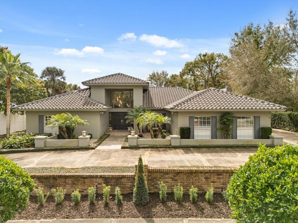 最近售出: $1,750,000 (4 贝兹, 3 浴室, 4025 平方英尺)