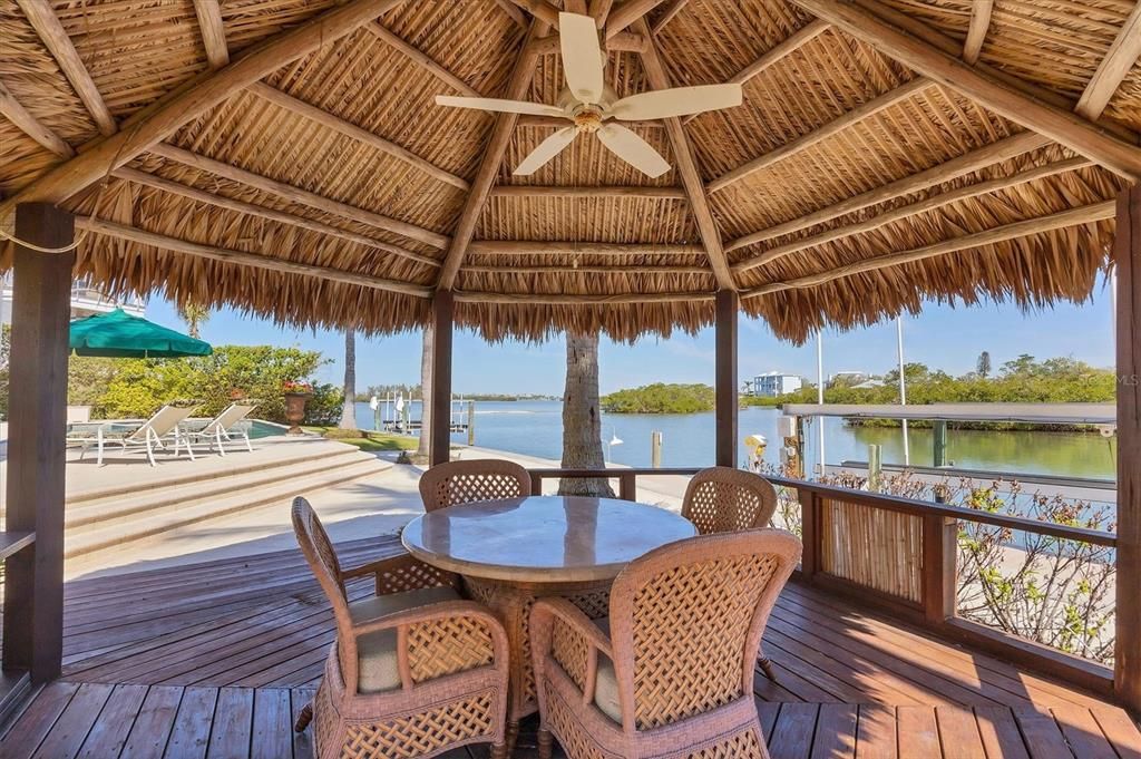 For Sale: $6,495,000 (6 beds, 6 baths, 6462 Square Feet)