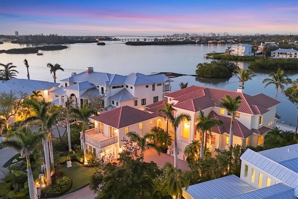 For Sale: $6,495,000 (6 beds, 6 baths, 6462 Square Feet)