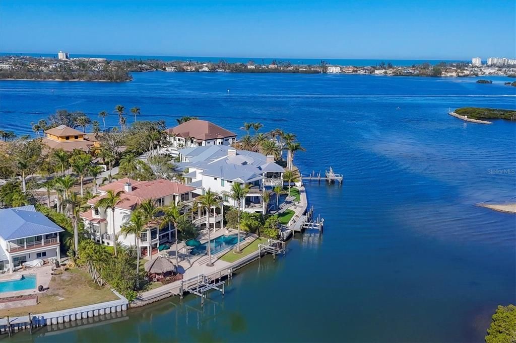For Sale: $6,495,000 (6 beds, 6 baths, 6462 Square Feet)